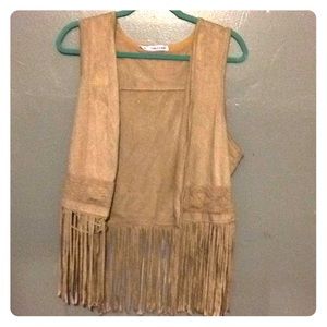 CUTE SOFT FRINGE VEST😱